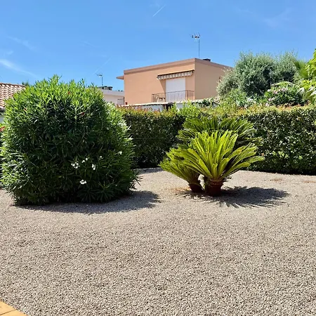 Maison De Plain Pieds Proche Climatisation Villeneuve-Loubet